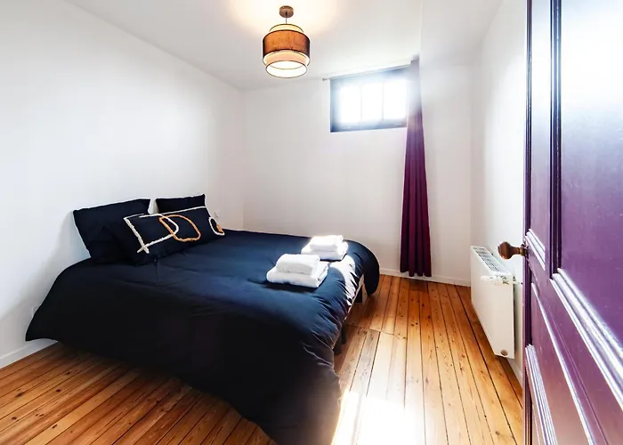 Prázdninový dům Jolie M'home, Le Puy Du Fou, 15 Pers, 7 Ch, 5 Sde, 5 Wc